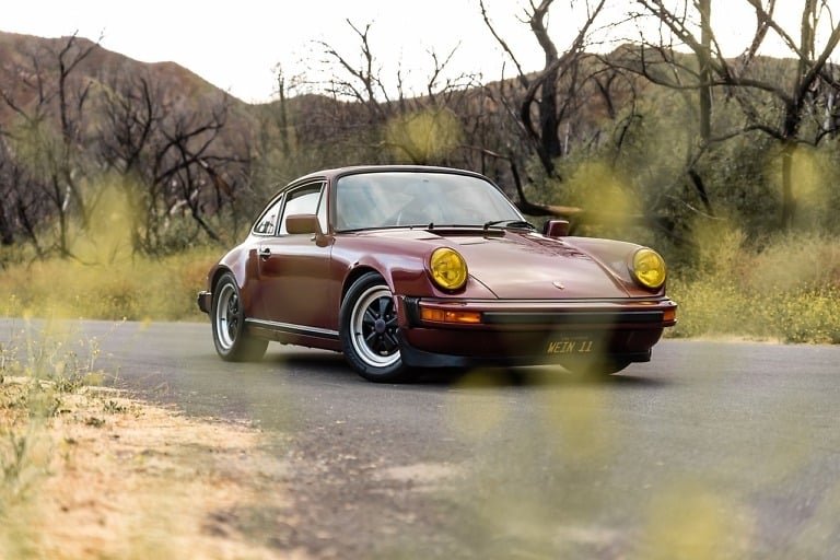 Restaurer une Porsche 911 à l’aide de pièces détachées neuves